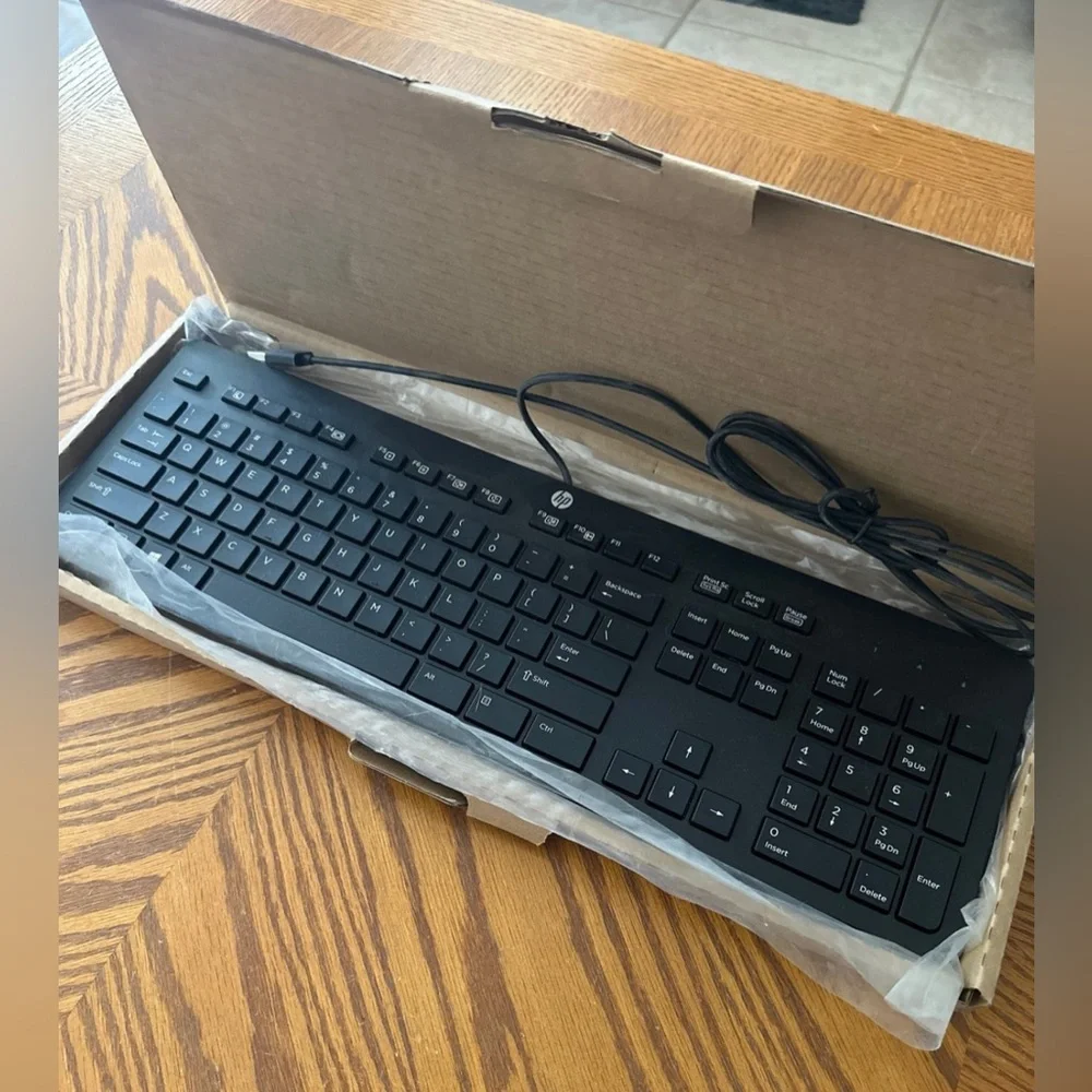 HP *NIB* USB Slim KB Win 8 US Slim Business Keyboard